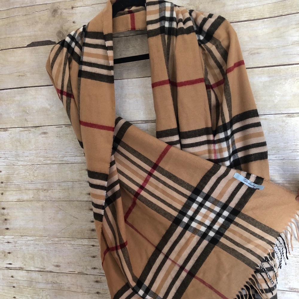 NWOT Kate Landry Plaid Scarf/Shawl